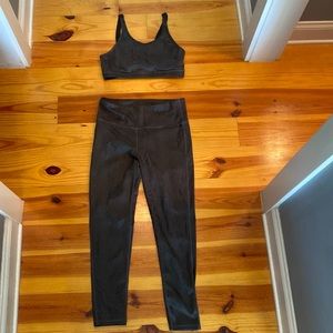 Mono b leggings ans sports  bra Nee no tags